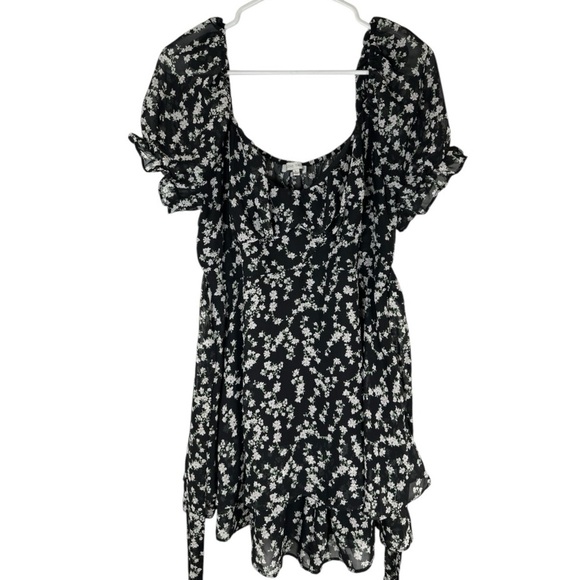 LOVE TREE Women's Floral Ruffle Sleeve Romper, Size Large - Picture 2 of 9